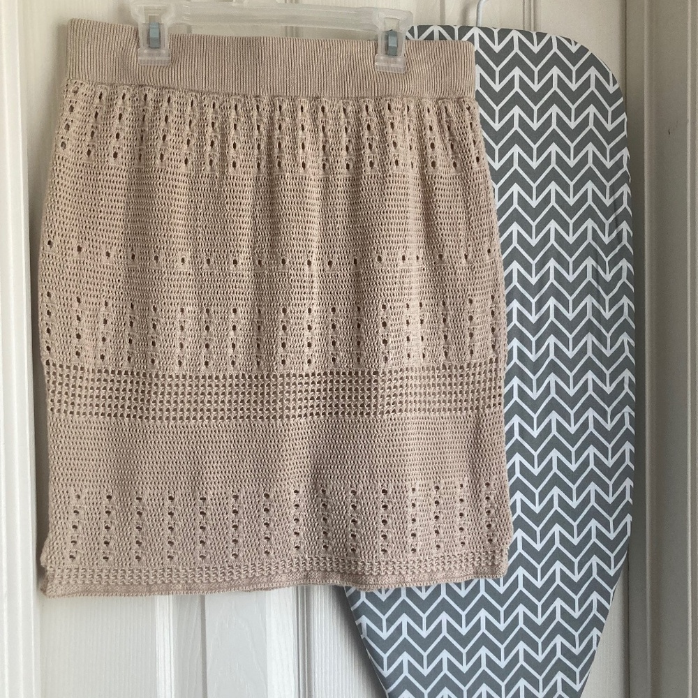 Loft Knit Crochet Elastic Stretch Skirt beige tan small EUC